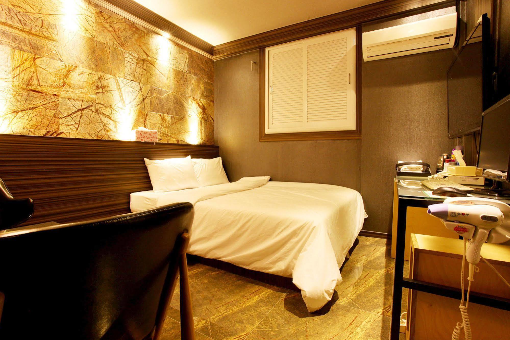 Boutique Juan Yam Motel Incheon Bagian luar foto